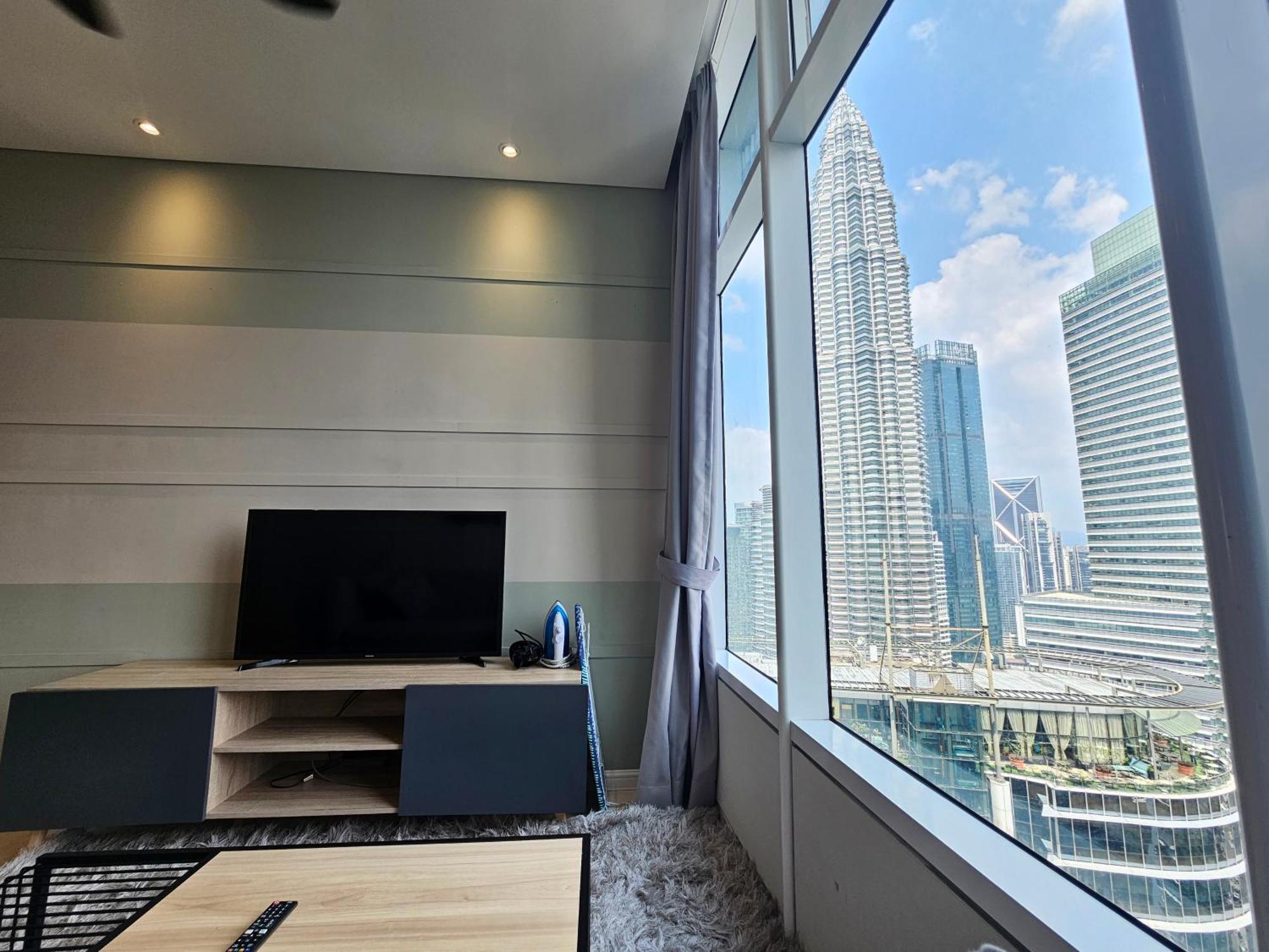 Sky Suites Klcc By Staylar